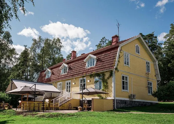 לינה וארוחת בוקר Tammiston נאנטלי