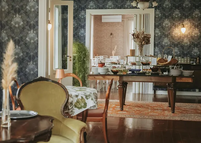 Tammiston * נאנטלי